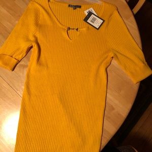 Short sleeve knit sweater, never worn XL